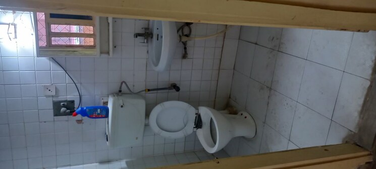 Bathroom, ip extension 2 Bedroom 950 Sq.Ft. Apartment In Ip Extension Delhi 9972965