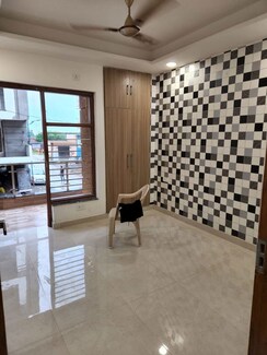3 BHK + Pooja Room,Servant Room,Study Room Builder Floor For Sale in Puri Aman Vilas