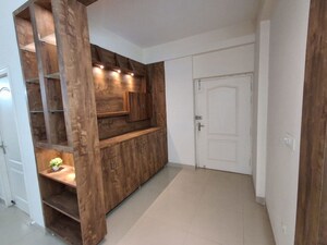 Room in 2 BHK Apartment at Ansal Sushant Golf city, Sushant Golf City – for Rent