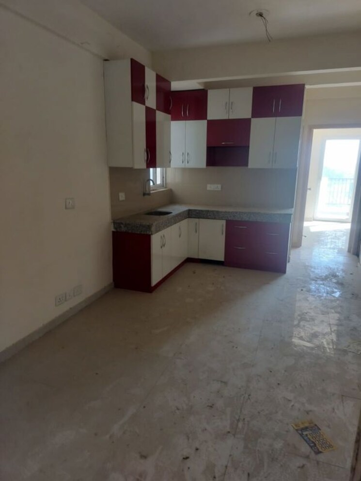 Kitchen, signature-the-serenas 2 Bedroom 614 Sq.Ft. Apartment In Sohna Sector 36 Gurgaon 9972983