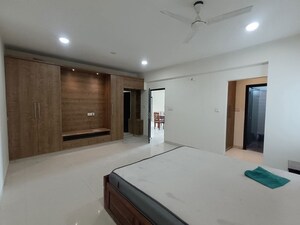 Room in 3 BHK Apartment at Somajiguda – for Rent