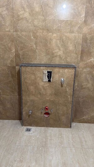 Bathroom in 3 BHK Independent House at Dayal Friends Colony, Amar Shaheed Path – for Rent