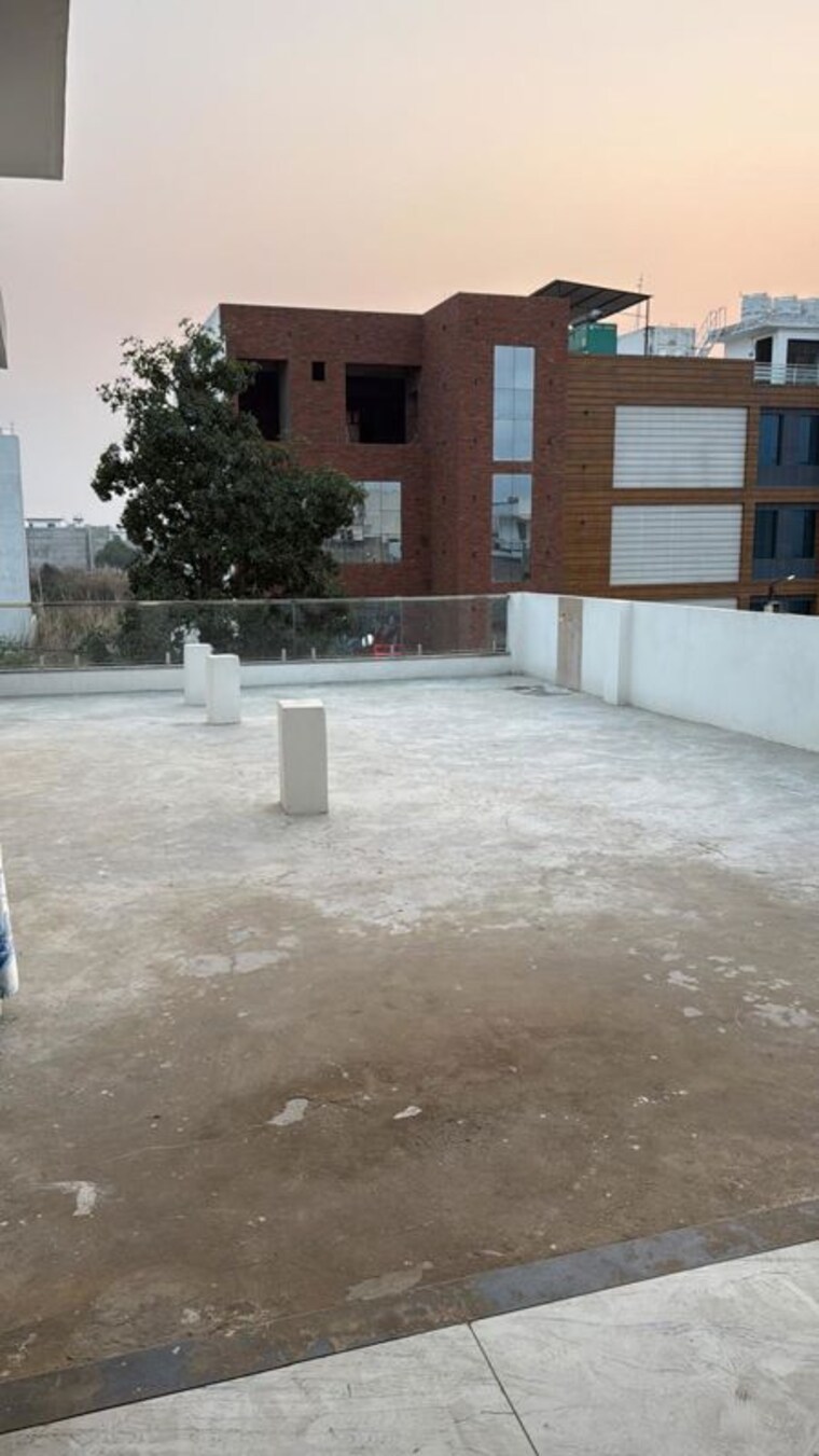 Exterior View, dayal-friends-colony 3 Bedroom 1400 Sq.Ft. Independent House In Amar Shaheed Path Lucknow 9972998