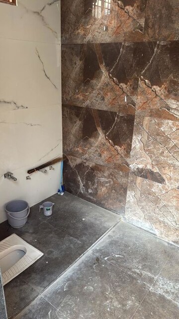 Furnished Amenities in 3 BHK Independent House at Dayal Friends Colony, Amar Shaheed Path – for Rent