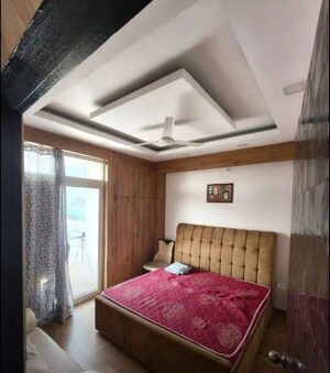 Bedroom in 3 BHK Apartment at Gomti Nagar – for Rent