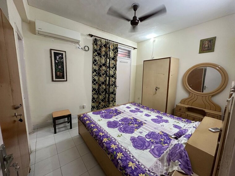 Bedroom, sushant-lok-2 2 Bedroom 204 Sq.Yd. Builder Floor In Sector 57 Gurgaon 9973021