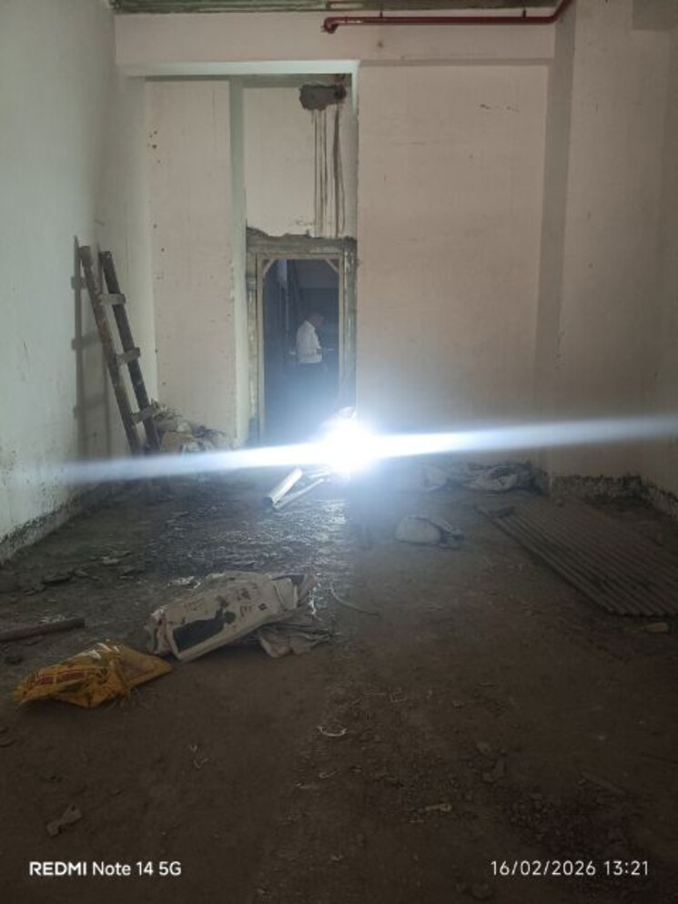 Room, lakhani-empire-dynasty Commercial Shop 800 Sq.Ft. In Panch Pakhadi Thane 9973027