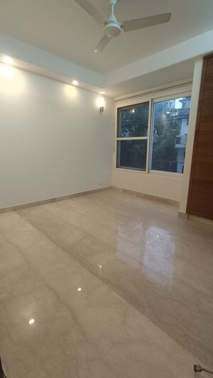 Room in 3 BHK Builder Floor at Greater Kailash I – for Sale
