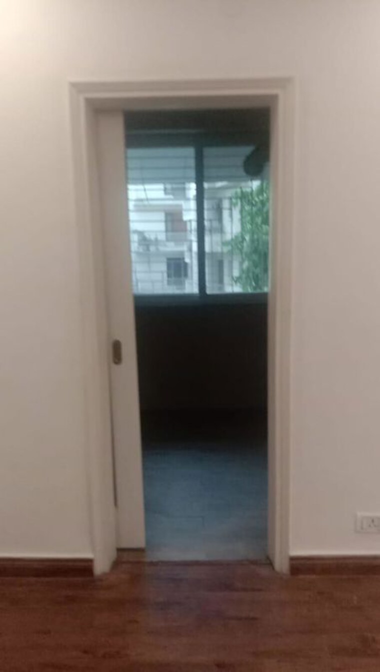 Room, greater kailash i 3 Bedroom 261 Sq.Yd. Builder Floor In Greater Kailash I Delhi 9973028