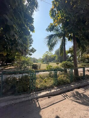 6+ BHK Independent House – Exterior View View at Unitech South City, South City - for Sale