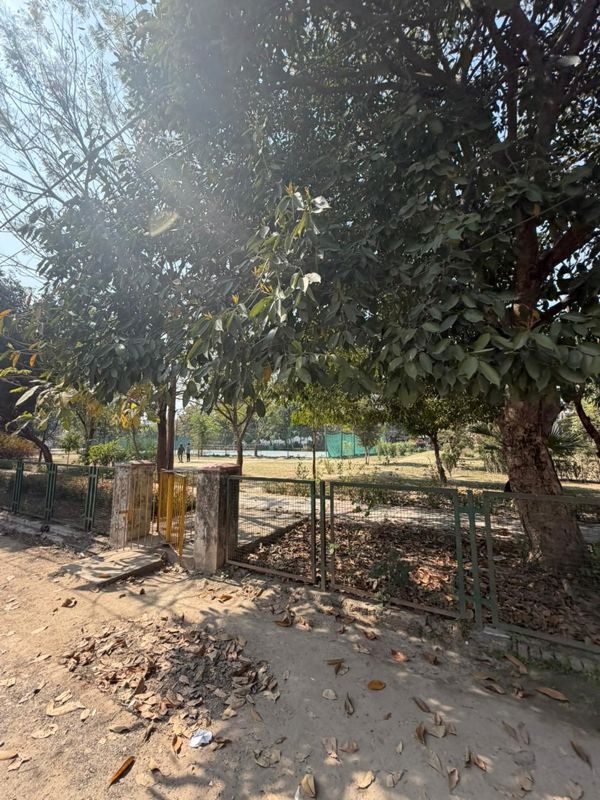 6+ BHK Independent House For Sale in Unitech South City