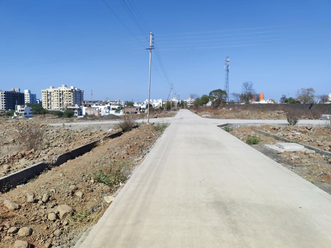 Plot For Sale in Isasani