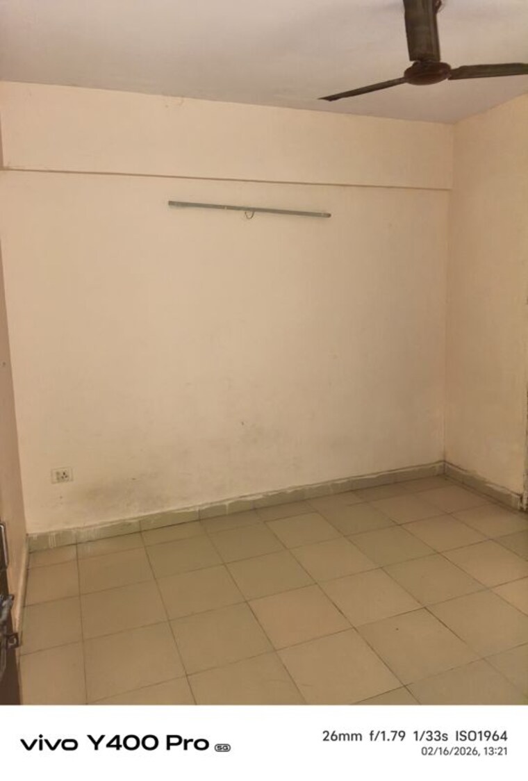 Room, op-floridaa 2 Bedroom 473 Sq.Ft. Apartment In Sector 82 Faridabad 9973049