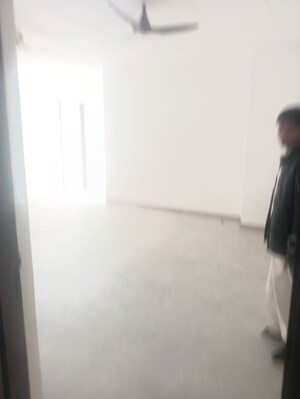 Room in 2 BHK Villa at Gaur Yamuna City, Gaur Yamuna City – for Rent