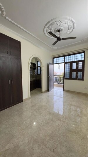 Room in 1 BHK Builder Floor at Chattarpur – for Rent