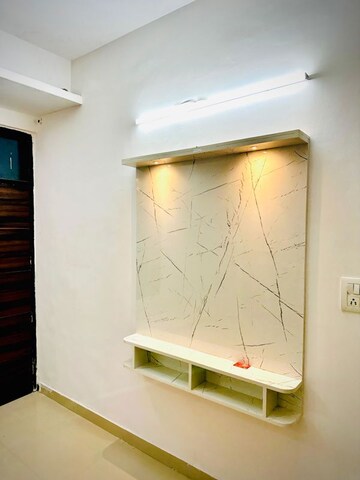 Furnished Amenities in 3 BHK Builder Floor at Pir Machalla – for Sale