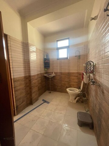 Parking in 2 BHK Builder Floor at Chattarpur – for Rent