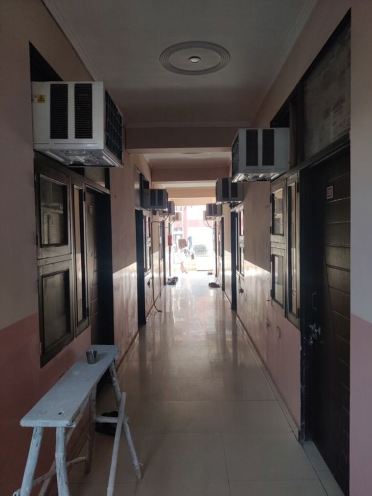 Room, mansarovar 6+ Bedroom 200 Sq.Mt. Independent House In Mansarovar Jaipur 9973082