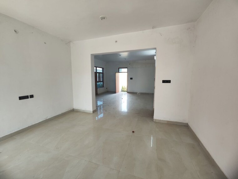 Room, upavp-vrindavan-yojana 3 Bedroom 3100 Sq.Ft. Independent House In Vrindavan Yojna Lucknow 9963156