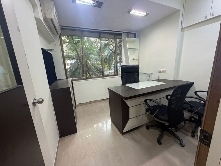 Team Area, knox-plaza Commercial Office Space 300 Sq.Ft. In Malad West Mumbai 9973084