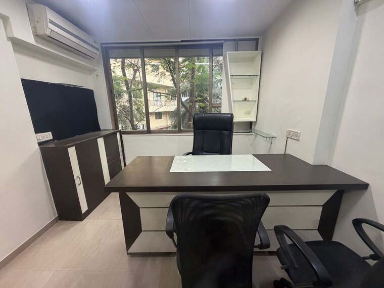 Team Area, knox-plaza Commercial Office Space 300 Sq.Ft. In Malad West Mumbai 9973084