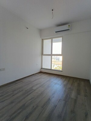 Room in 3 BHK Apartment at Goel Ganga Serio, Kharadi – for Rent