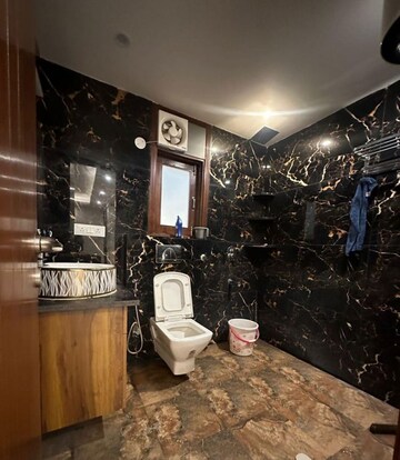 Gym in 3 BHK Builder Floor at Saket – for Rent