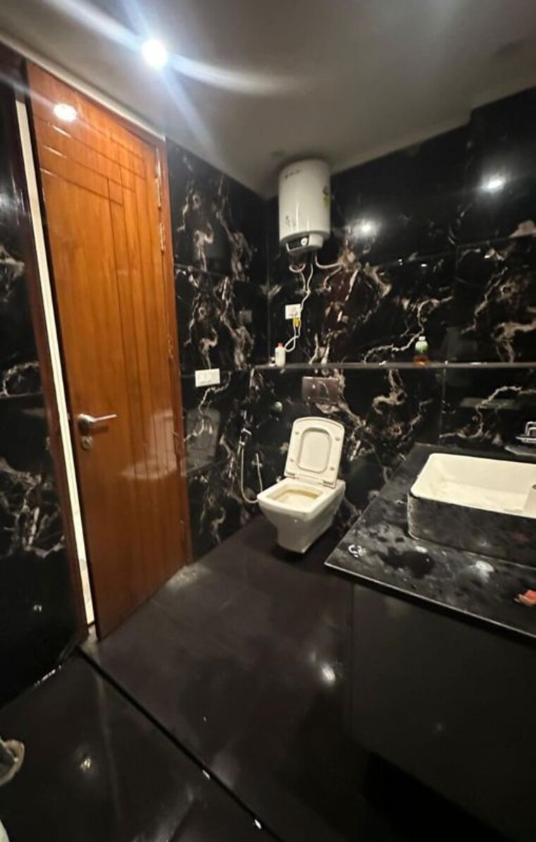 Master Bedroom, saket 3 Bedroom 1800 Sq.Ft. Builder Floor In Saket Delhi 9973098