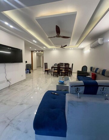 Master Bedroom in 3 BHK Builder Floor at Saket – for Rent