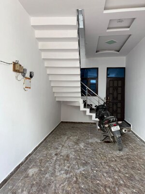 Parking in 3 BHK Independent House at Bijnor Road – for Sale