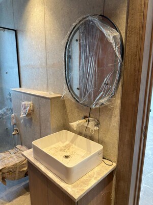 Bathroom in 3 BHK Builder Floor at BPTP Green Oaks, Sector 70a – for Sale