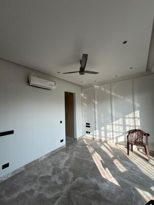 Kitchen in 3 BHK Builder Floor at BPTP Green Oaks, Sector 70a – for Sale