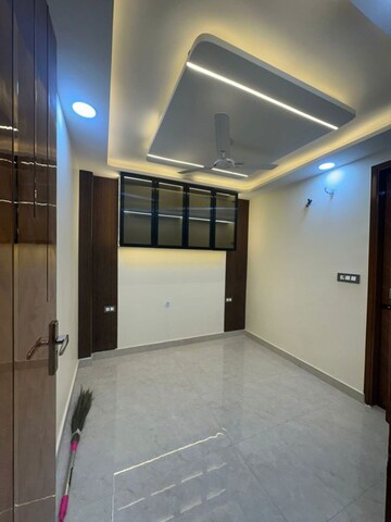 Bedroom in 3 BHK Apartment at Dwarka Mor – for Rent