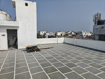 Terrace in 3 BHK Builder Floor at Azadpur – for Sale