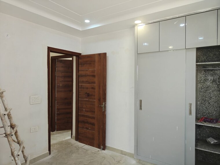 Master Bedroom, azadpur 3 Bedroom 160 Sq.Yd. Builder Floor In Azadpur Delhi 9973240