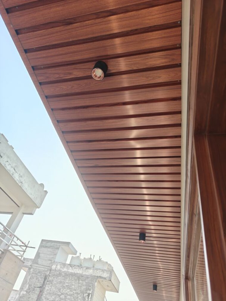 Balcony, azadpur 3 Bedroom 160 Sq.Yd. Builder Floor In Azadpur Delhi 9973240