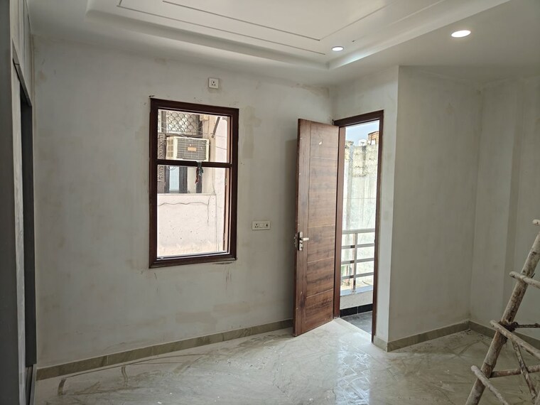 Bedroom, azadpur 3 Bedroom 160 Sq.Yd. Builder Floor In Azadpur Delhi 9973240
