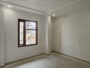 3 BHK Builder Floor For Sale in Azadpur