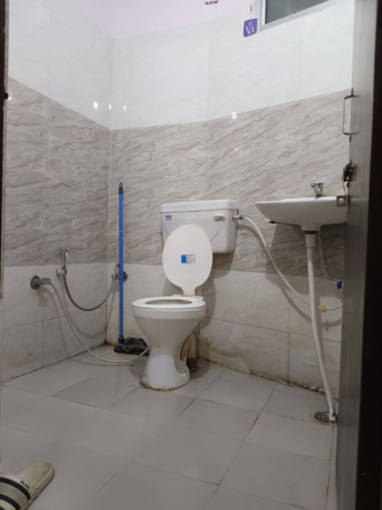 Bathroom, jagatpura 3 Bedroom 1350 Sq.Ft. Apartment In Jagatpura Jaipur 9973315