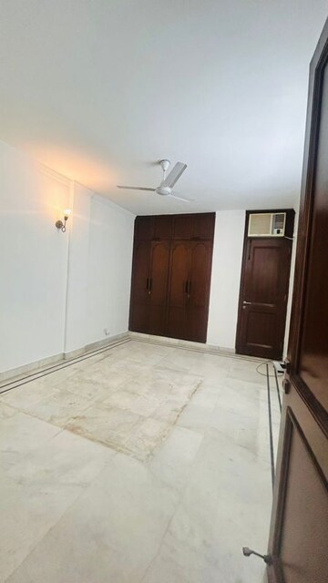 Room in 2 BHK Builder Floor at Malviya Nagar – for Rent