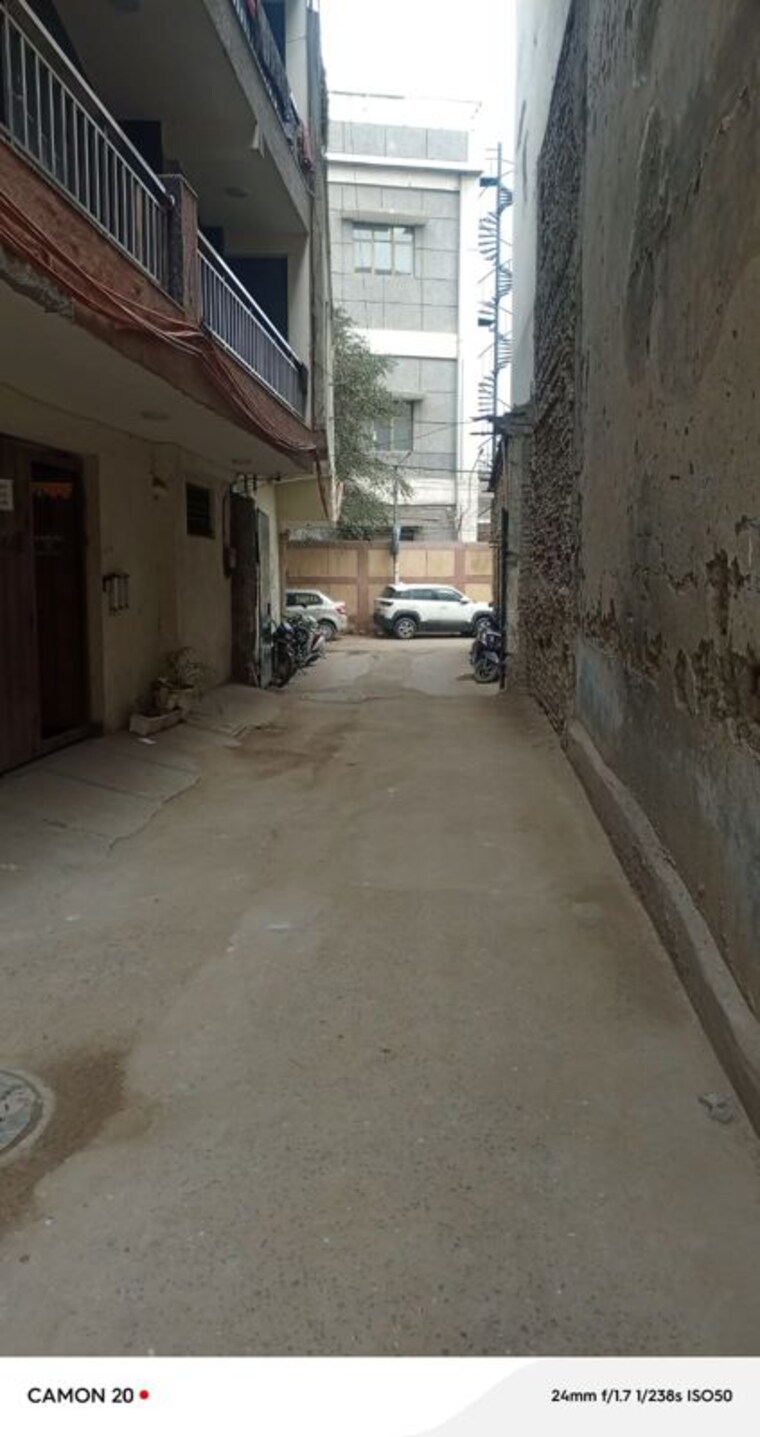  Parking, palam village 3 Bedroom 1126 Sq.Ft. Apartment In Palam Village Delhi 9973464