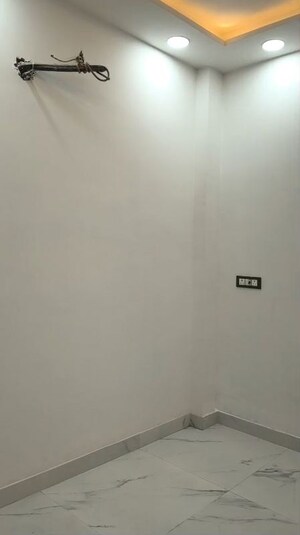 Room in 1 BHK Builder Floor at Rohini Sector 23 – for Sale