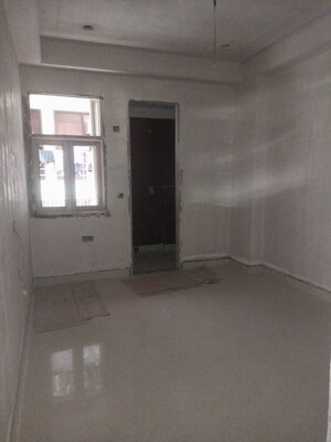 Room in 1 BHK Builder Floor at Sector 73 – for Sale
