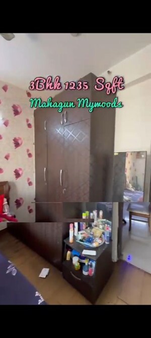 Furnished Amenities in 3 BHK Apartment at Mahagun Mywoods, Sector 16c Greater Noida – for Sale