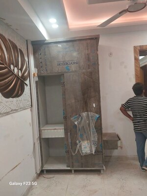 Room in 2 BHK Builder Floor at Sector 73 – for Sale