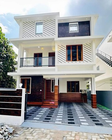 2 BHK Villa For Sale in Pathiripala