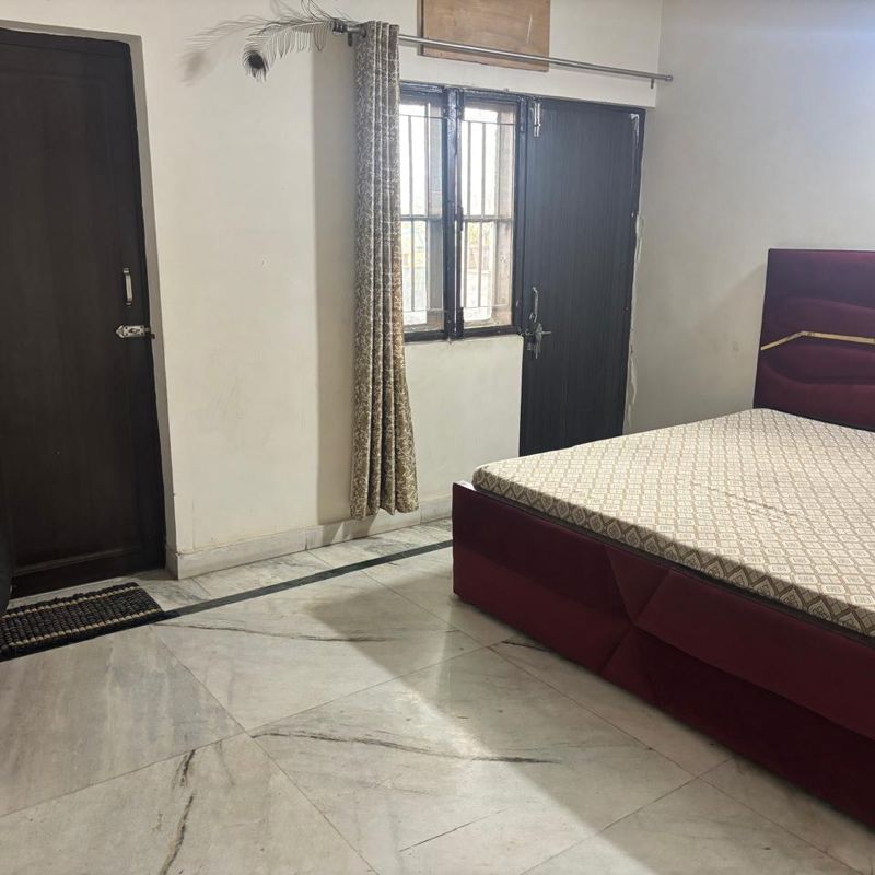 2 BHK + Study Room Apartment For Rent in Express View Apartment