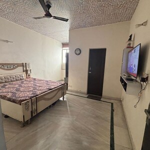 Team Area in 2 BHK Apartment at Express View Apartment, Sector 92 – for Rent