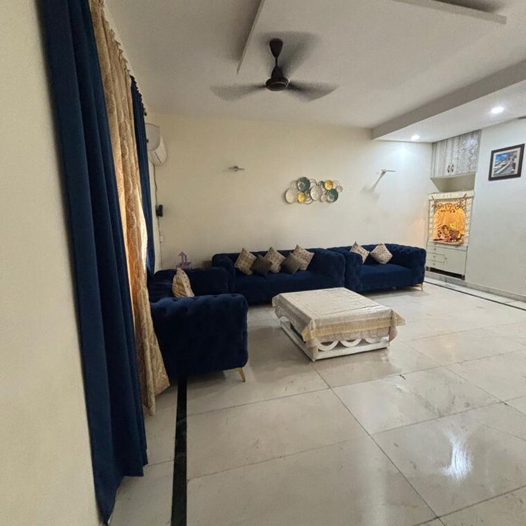 Team Area, express-view-apartment 2 Bedroom 1150 Sq.Ft. Apartment In Sector 92 Noida 9973756