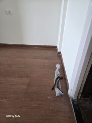 Room in 2 BHK Apartment at Raichandani Aura, Kharadi – for Rent